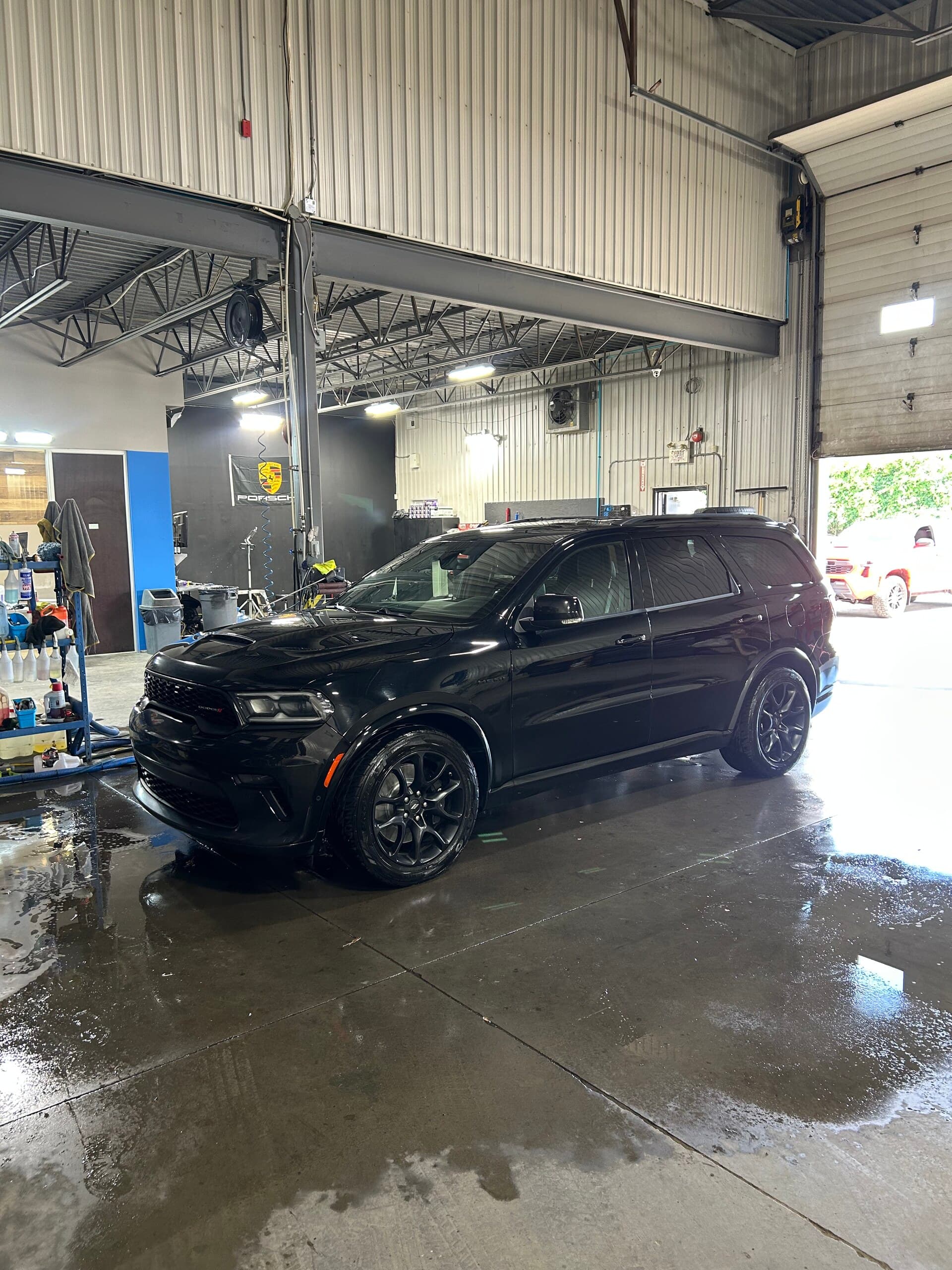 Cadillac Escalade auto detailing by SoClean Detailz, Saint-Eustache